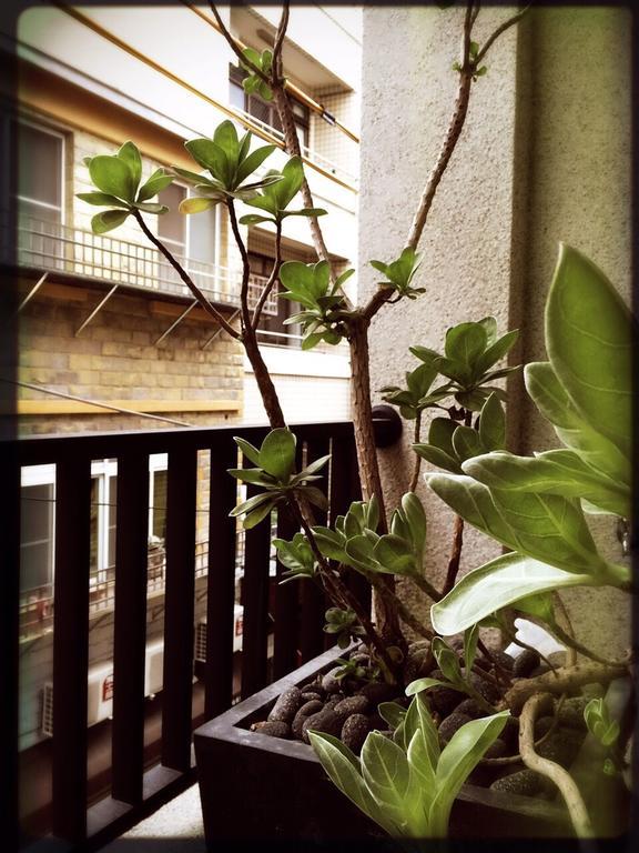 Ho.Me-Easyhouse Hotel Tainan Exterior photo