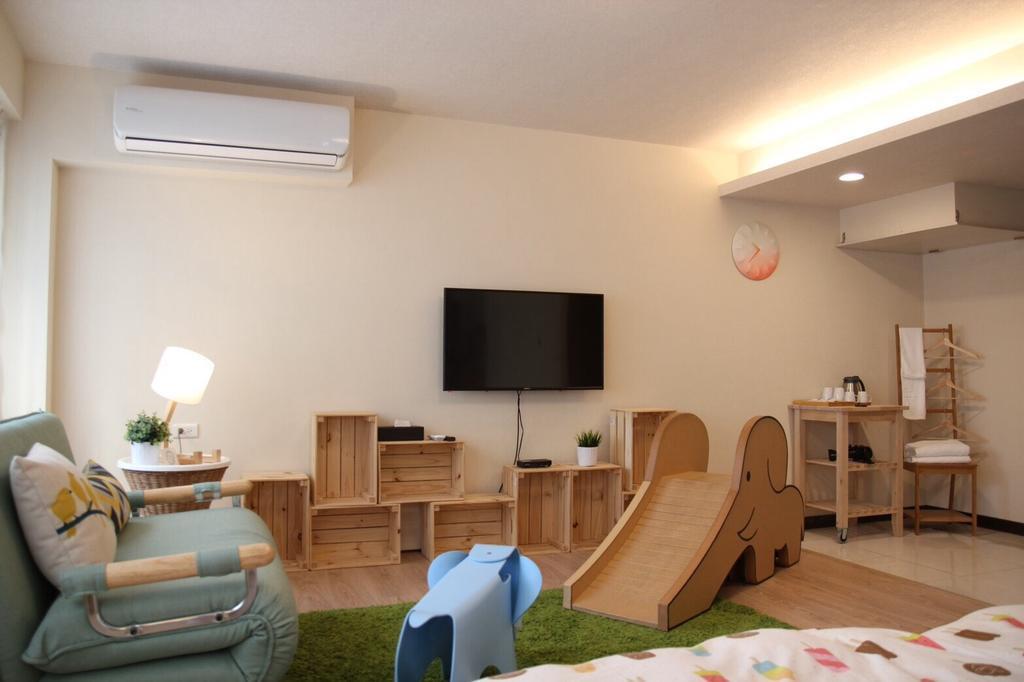Ho.Me-Easyhouse Hotel Tainan Exterior photo